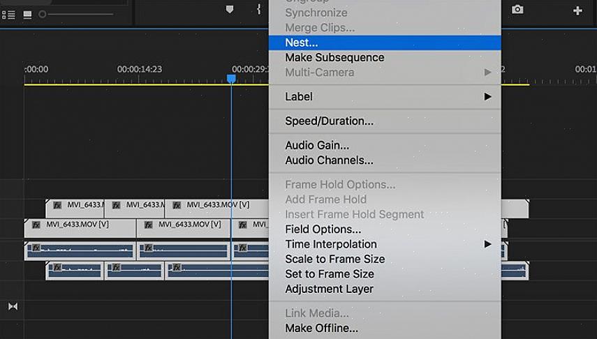 Também é possível mover clipes de áudio dentro do Adobe Premiere Pro da mesma forma que os clipes de vídeo