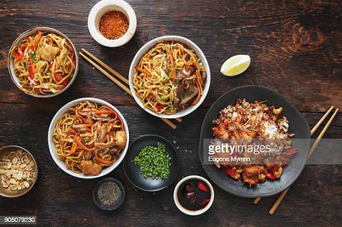 O site tem mais de 200 imagens de comida chinesa que você pode ver