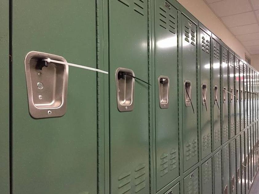 Lockers.e-rackonline.com - Este site é especializado em armários escolares