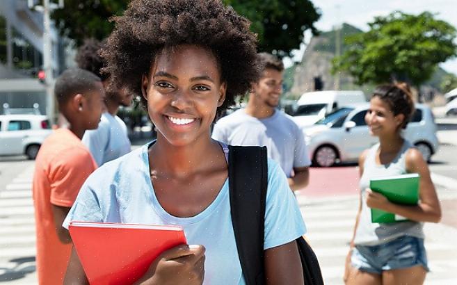 Pode ser que um diploma de Associado de dois anos obtido em uma faculdade comunitária seja suficiente