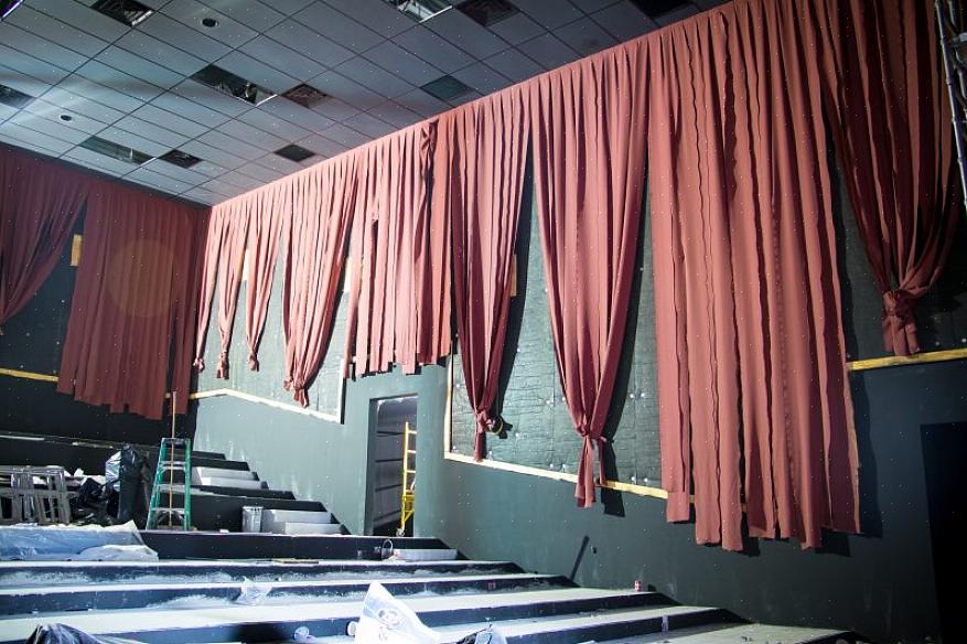 Para pendurar suas próprias cortinas de teatro