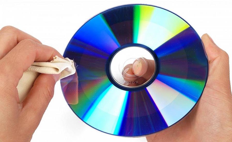 Não toque na superfície do seu CD com as pontas dos dedos