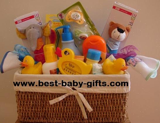 As cestas de presentes para bebês não se limitam apenas aos presentes que o bebê pode usar