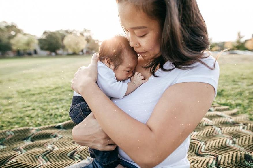 O assistente social deve comparar as situações familiares