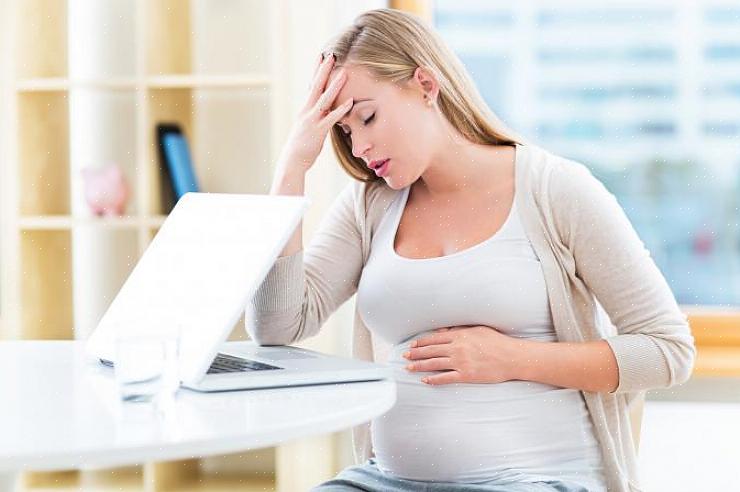 Você deve sempre consultar seu médico sobre dores de cabeça durante a gravidez