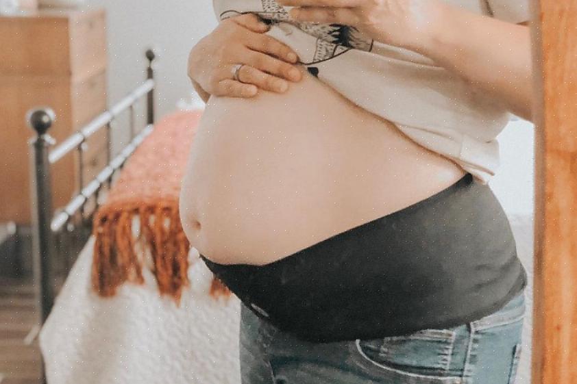 Muitas futuras mamães compram cintos de apoio abdominal