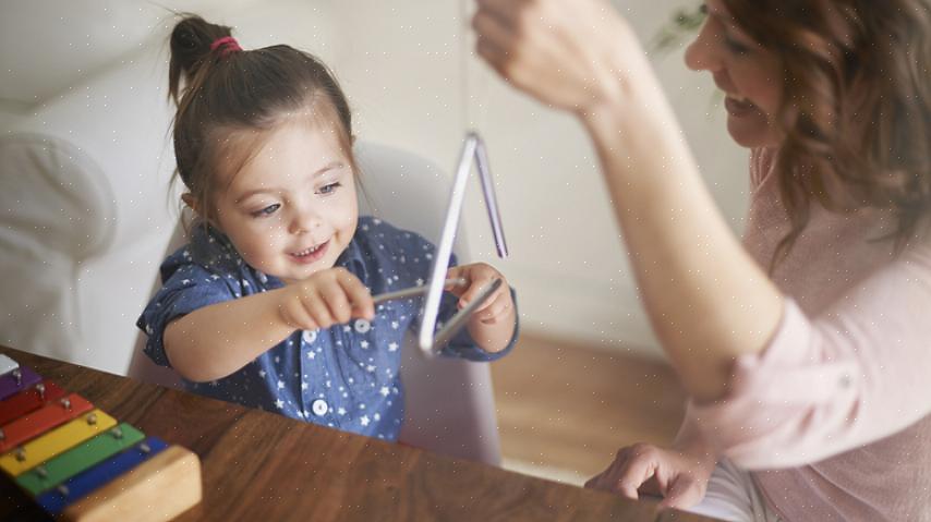 É por isso que é importante que você incentive seus próprios filhos a brincar agora também