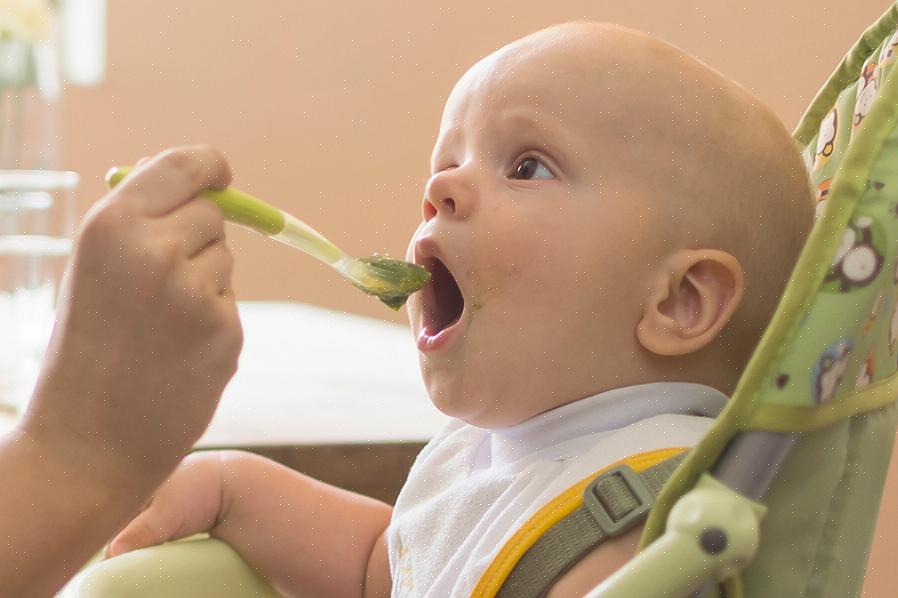 É importante que a primeira refeição do seu bebê seja cereal para bebê