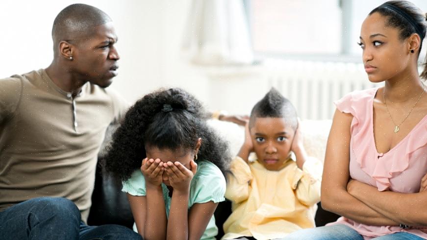Os filhos do divórcio podem viver com um dos pais