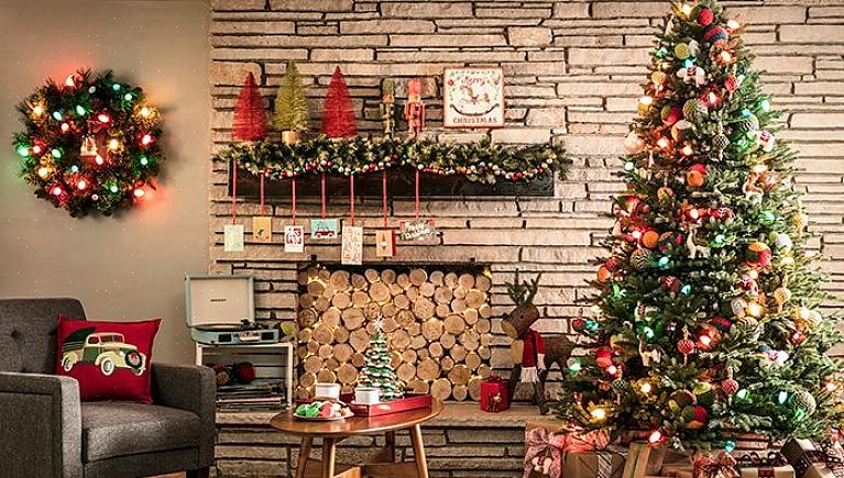 Tradicional de decorar uma árvore de Natal