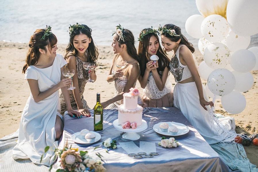 Procure um bom estilista para um vestido sob medida para o gosto da debutante