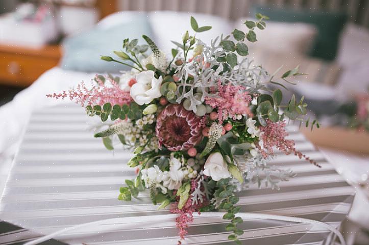 Flores diferentes podem ser usadas para buquês de casamento