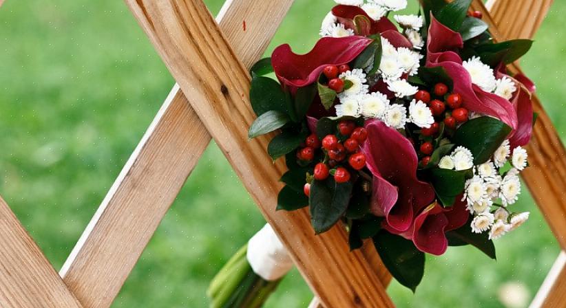 Um casamento não estaria completo sem os arranjos de flores do casamento
