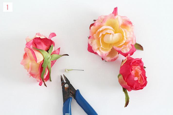 Você já tem seu corpete de pulso de flor de seda feito em casa que usará no seu casamento