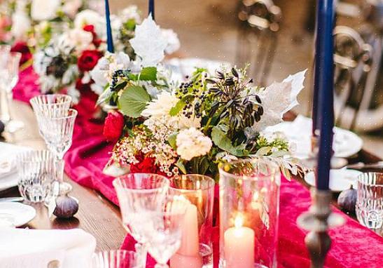 Faça as peças centrais da mesa para a recepção do casamento