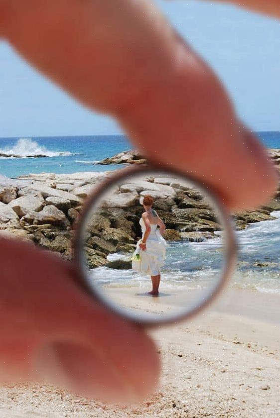 Mas se você deseja realizar uma cerimônia de casamento na praia em outro país