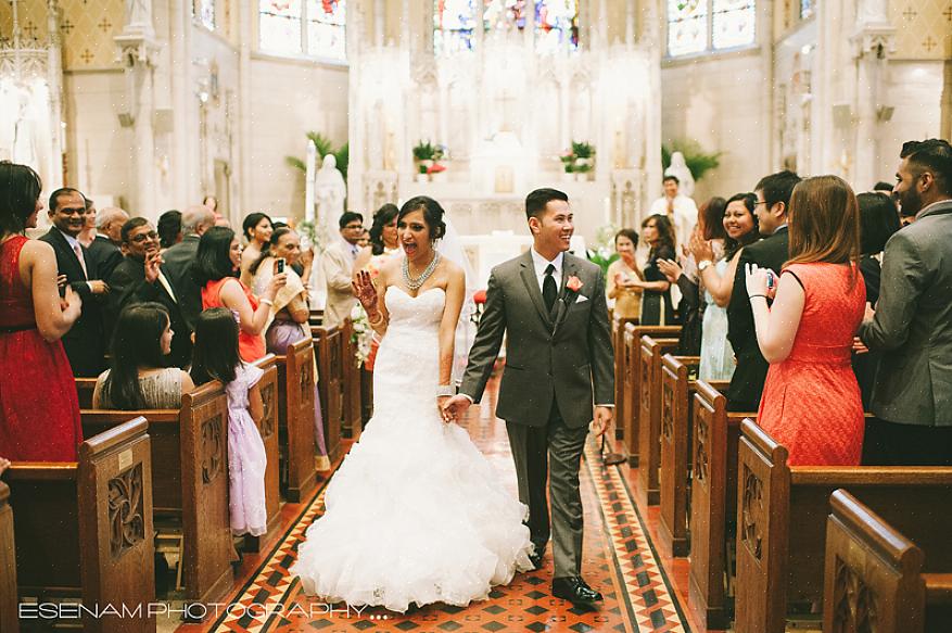 Marque uma reunião com o padre que fará a cerimônia de casamento católico