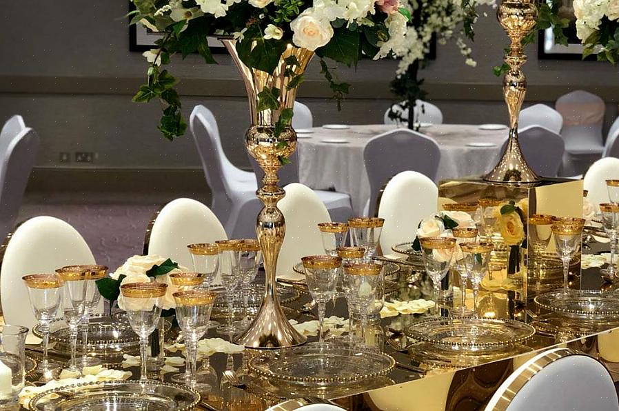 Você poderá selecionar as melhores cadeiras de jantar para sua recepção de casamento