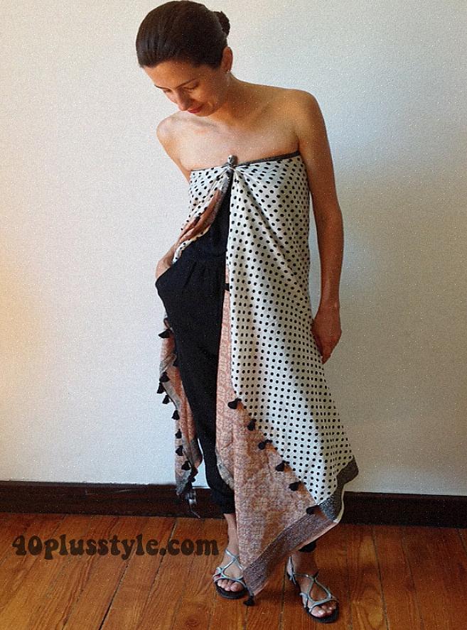 Um sarongue também pode ser usado como uma roupa casual de verão