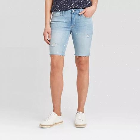 Os shorts bermuda não devem ser confundidos com o típico Capri ou shorts cargo