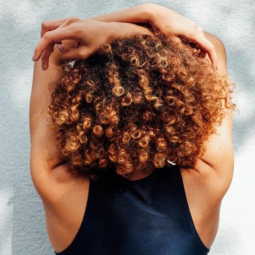 Ainda bem que existe uma forma de realçar o seu cabelo de uma forma natural