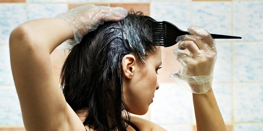 Antes de abrir a embalagem de um determinado produto de coloração de cabelo