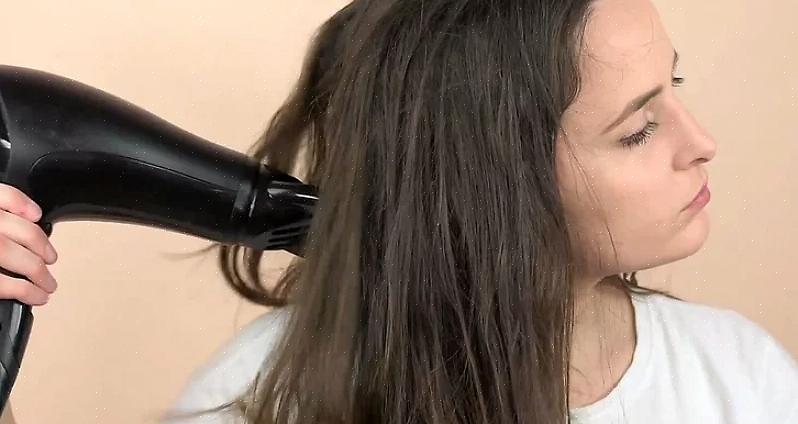 Maciez ao seu cabelo liso tornando-o muito estiloso para qualquer hora