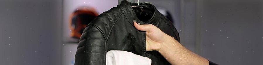 Certifique-se de testar a eficácia do detergente em uma área de sua jaqueta de couro