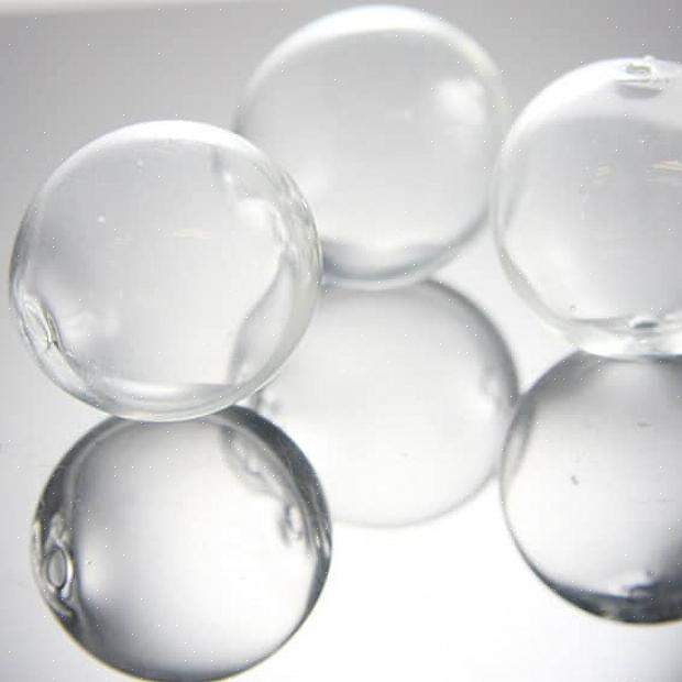 Existem vários propósitos para revestir um revestimento transparente em contas de vidro