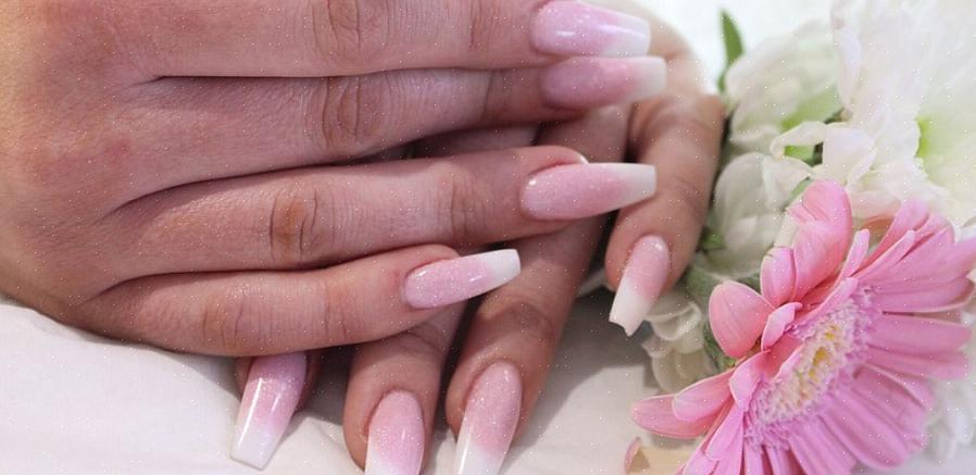 Fazer manicures de unhas de acrílico se torna mais fácil