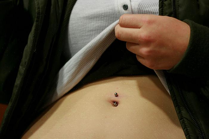 Quer o seu piercing no umbigo dure alguns anos ou uma vida inteira