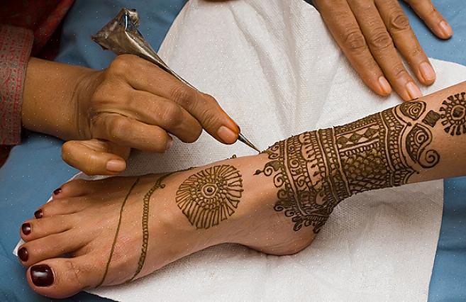 Removendo a tatuagem de henna muito mais rápido