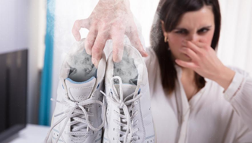 O carvão ativado pode não deixar cheiro fresco nos sapatos