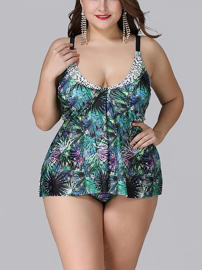 Aqui estão alguns cortes de trajes de banho destinados a mulheres plus size