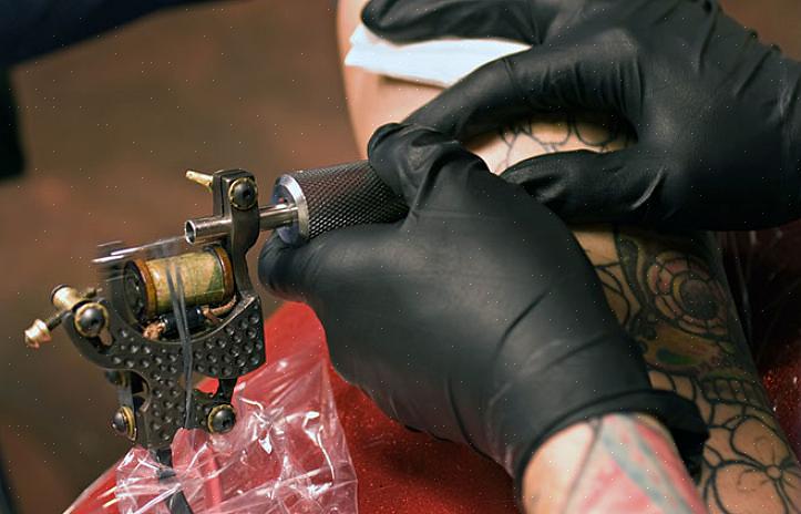 Você também pode perguntar onde esses tatuadores compraram seus próprios kits de tatuagem