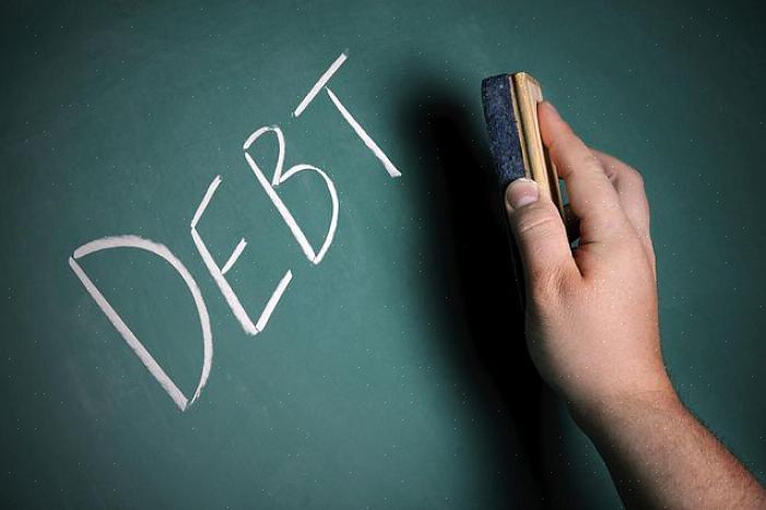 Inicie um processo construtivo para lidar com suas dívidas com alguns desses conselhos