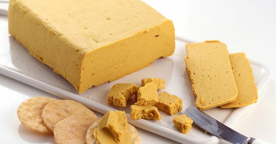 Este processo é a razão pela qual o queijo cheddar de aspecto picante desenvolve seu sabor de noz