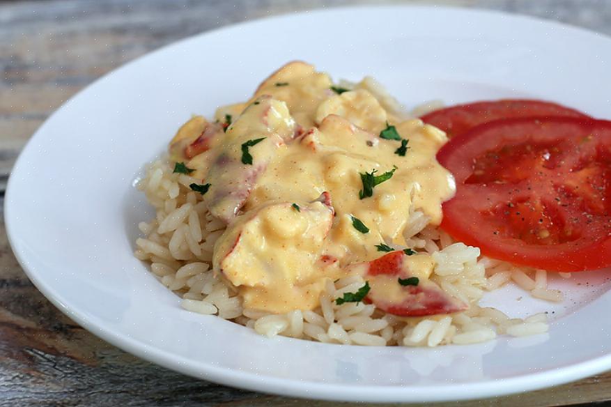 Este molho Newburg será o molho perfeito para complementar qualquer prato de frutos do mar que você possa