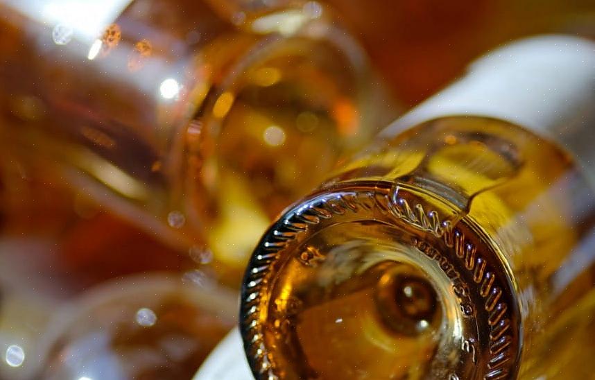 O Sauternes pode ser apreciado com um copo de sobremesa para realçar seu sabor delicado