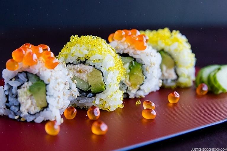 Ingredientes do rolo de sushi da Califórnia