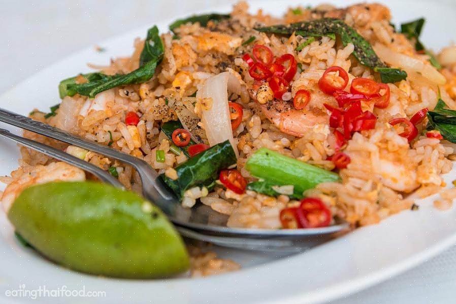 Esta receita de arroz frito tailandês deve satisfazer seu desejo