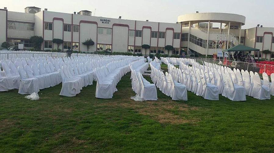 Mesas de plástico alugadas sejam entregues pelo menos três horas antes do início do banquete