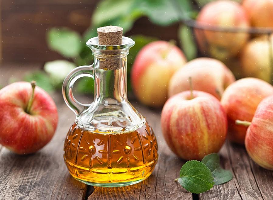 Use vinagre de maçã para marinar seus cortes favoritos de carne