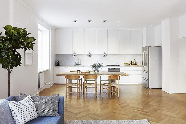 O número ideal de cores que você deve considerar para uma casa de estilo minimalista é duas