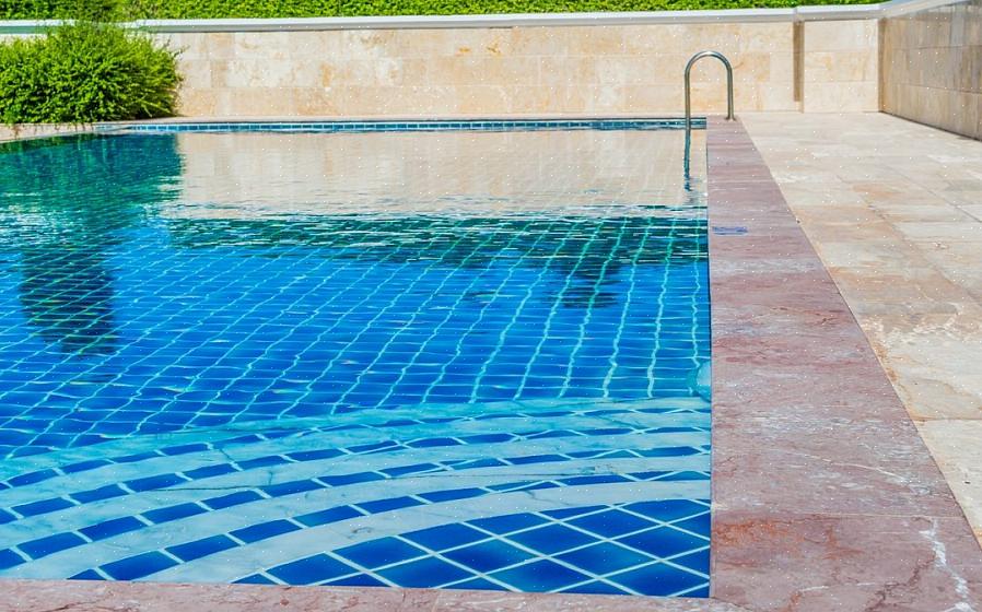 Para manter os nadadores protegidos de quaisquer efeitos prejudiciais da água da piscina