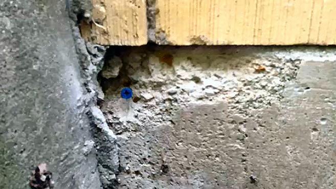O dano em uma parede de cimento começará na forma de pequenas rachaduras