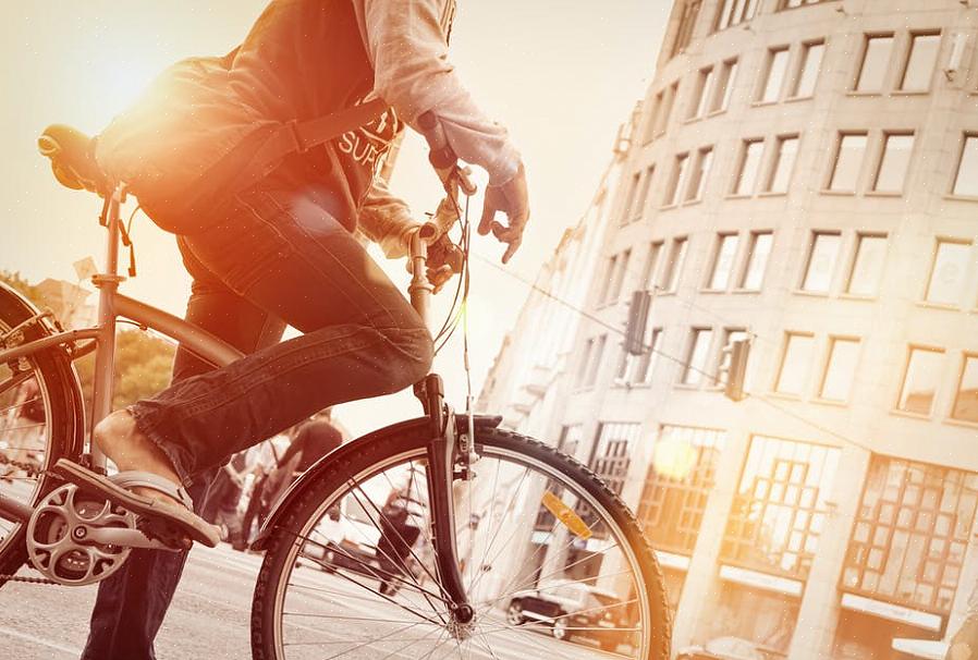 Mas obviamente andar de bicicleta para o trabalho reduz a poluição do ar