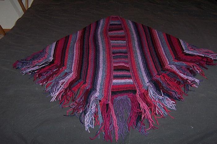 Um xale pode ser tricotado em um fio grande