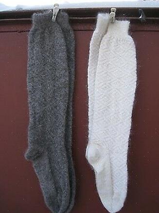 Usar pares de meias velhas para fazer polainas é muito prático