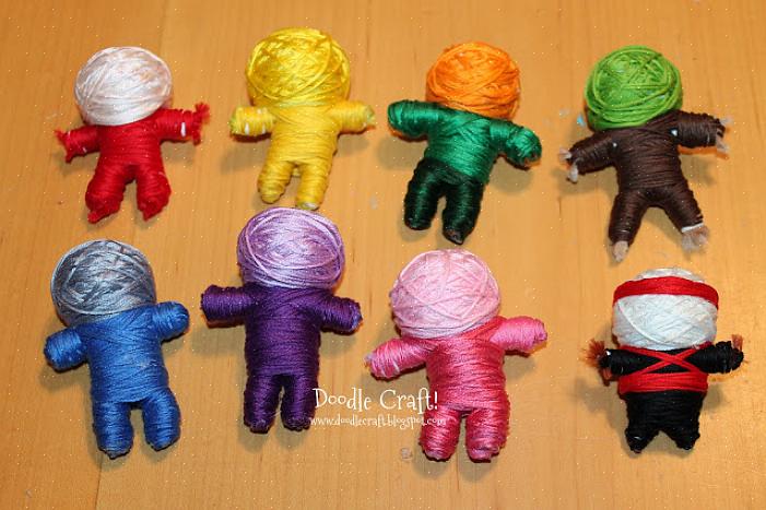 Você pode criar uma variedade de bonecos a partir de retalhos de tecido